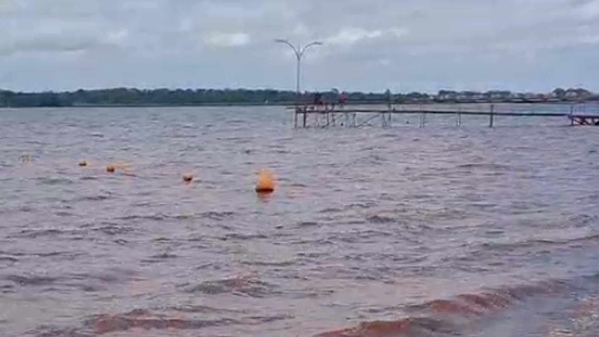 Equipe da Educadora flagra momento em que adolescente morre afogado em Planura (MG)