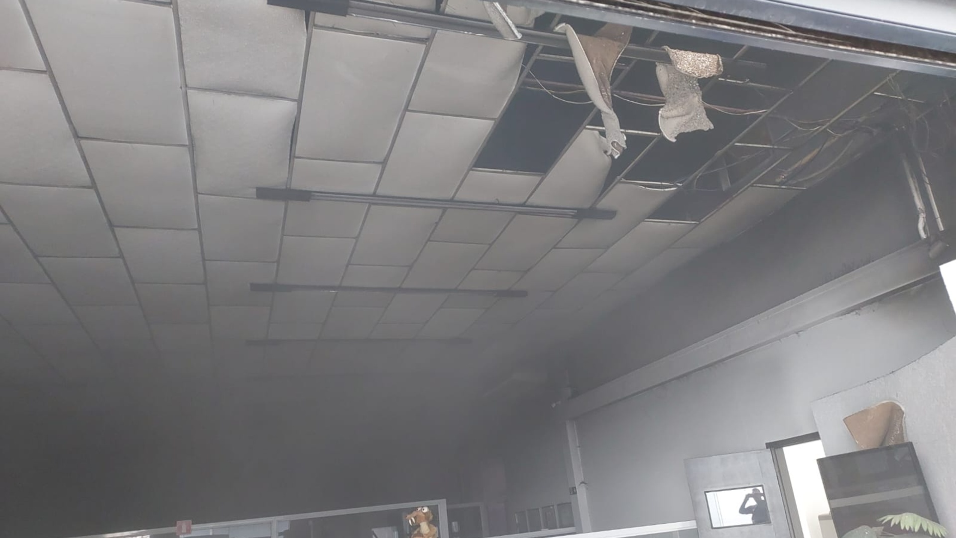 Incêndio atinge empresa de tecnologia no Jd. Maria Buchi Modeneis, em Limeira