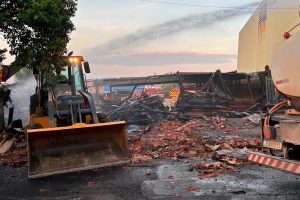 Incêndio atinge madeireira no Jd. Novo Horizonte, em Limeira