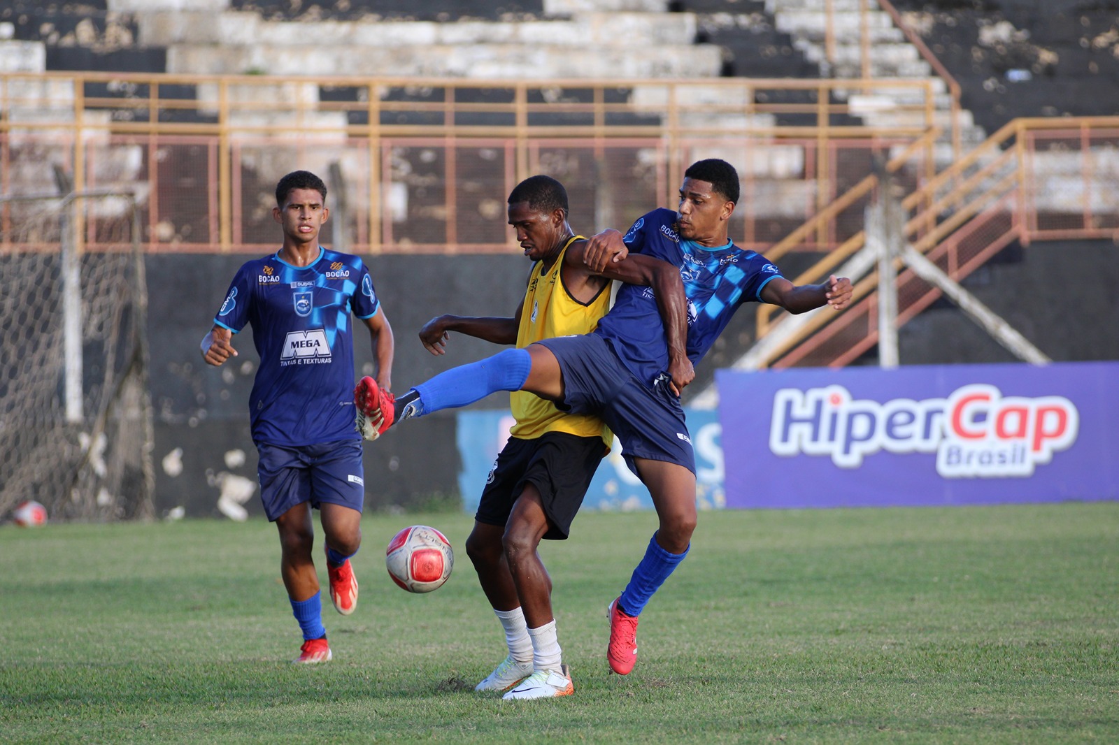 Independente e Rio Claro disputam jogos-treino no Pradão, com vitória para o Sub-17 do Galo e derrota para o Sub-20