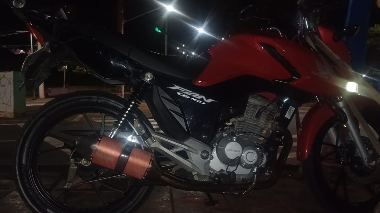 Motocicleta com escapamento adulterado é apreendida em abordagem da GCM