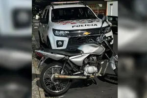 Motocicleta com placa irregular é apreendida no Nobreville, em Limeira