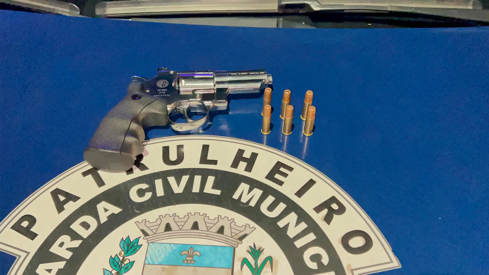 Motociclista foge da GCM e é detido o com réplica de arma em Limeira