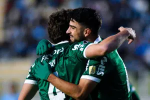 Palmeiras sofre na altitude, vence Bolívar por 3 a 2 e segue 100%
