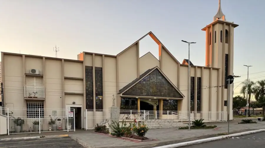 Paróquia Menino Jesus celebra Missa em memória do Papa Francisco nesta segunda
