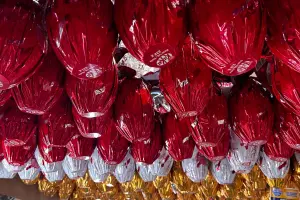 Páscoa: entenda a transição de ovos decorados para ovos de chocolate