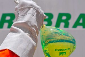 Petrobras reduz preço do diesel em R$ 0,12 para distribuidoras