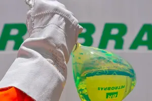 Petrobras reduz preço do diesel em R$ 0,12 para distribuidoras