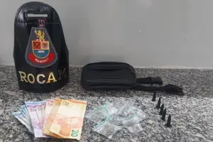 Polícia apreende drogas e detém suspeito na Av. Jaime Cheque, em Limeira