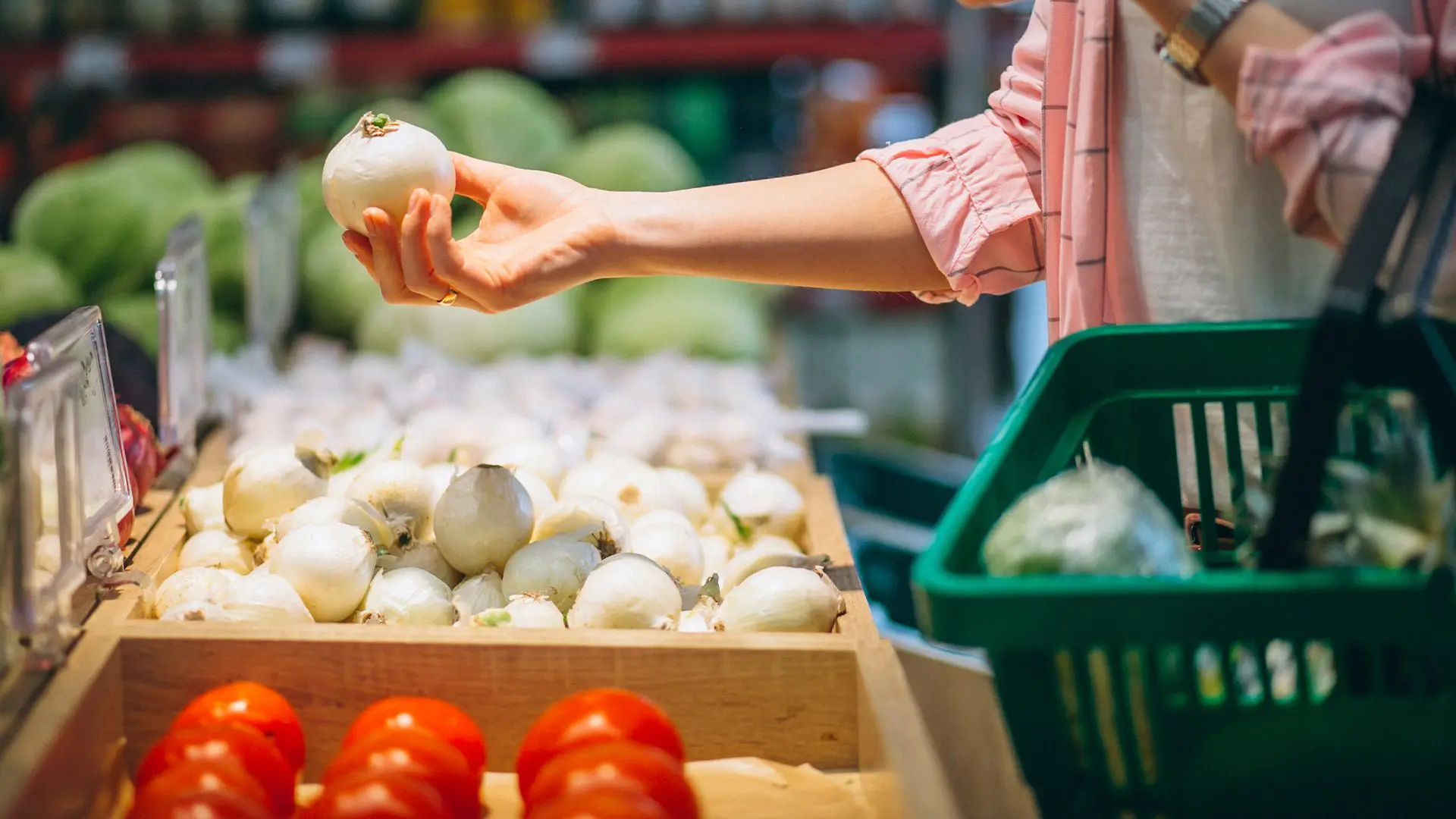 Preços dos alimentos cairão mais nas próximas semanas, diz ministro