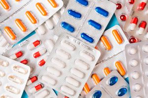 Prefeito determina medidas contra fornecedoras de medicamentos em falta