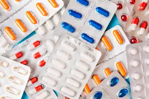Prefeito determina medidas contra fornecedoras de medicamentos em falta