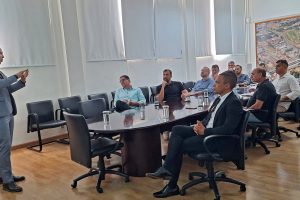Reforma prevê redução de R$ 25 milhões em cargos e criação de secretarias especializadas