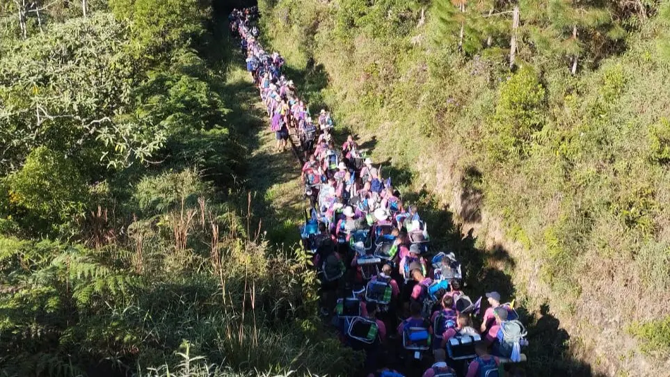 Romeiros percorrem 10 dias a pé até Aparecida e chegam nesta sexta