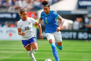 Seleção Feminina enfrenta Estados Unidos nesta terça-feira