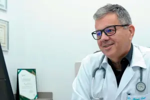 Geriatra comenta morte do Papa e alerta para cuidados com a saúde dos idosos