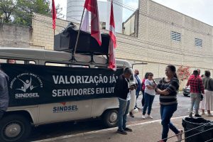 Servidores voltarão ao trabalho, mas manterão estado de greve, em Limeira 