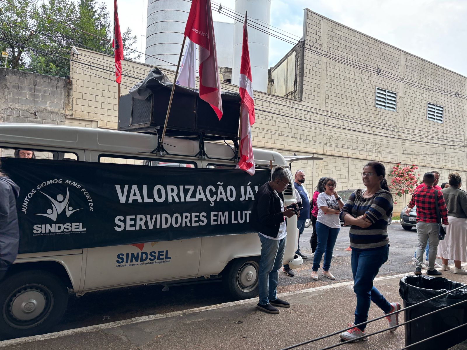 Servidores voltarão ao trabalho, mas manterão estado de greve, em Limeira