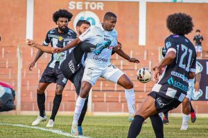 Apesar do gramado irregular, Inter de Limeira vence Operário fora de casa e segue firme na Série D