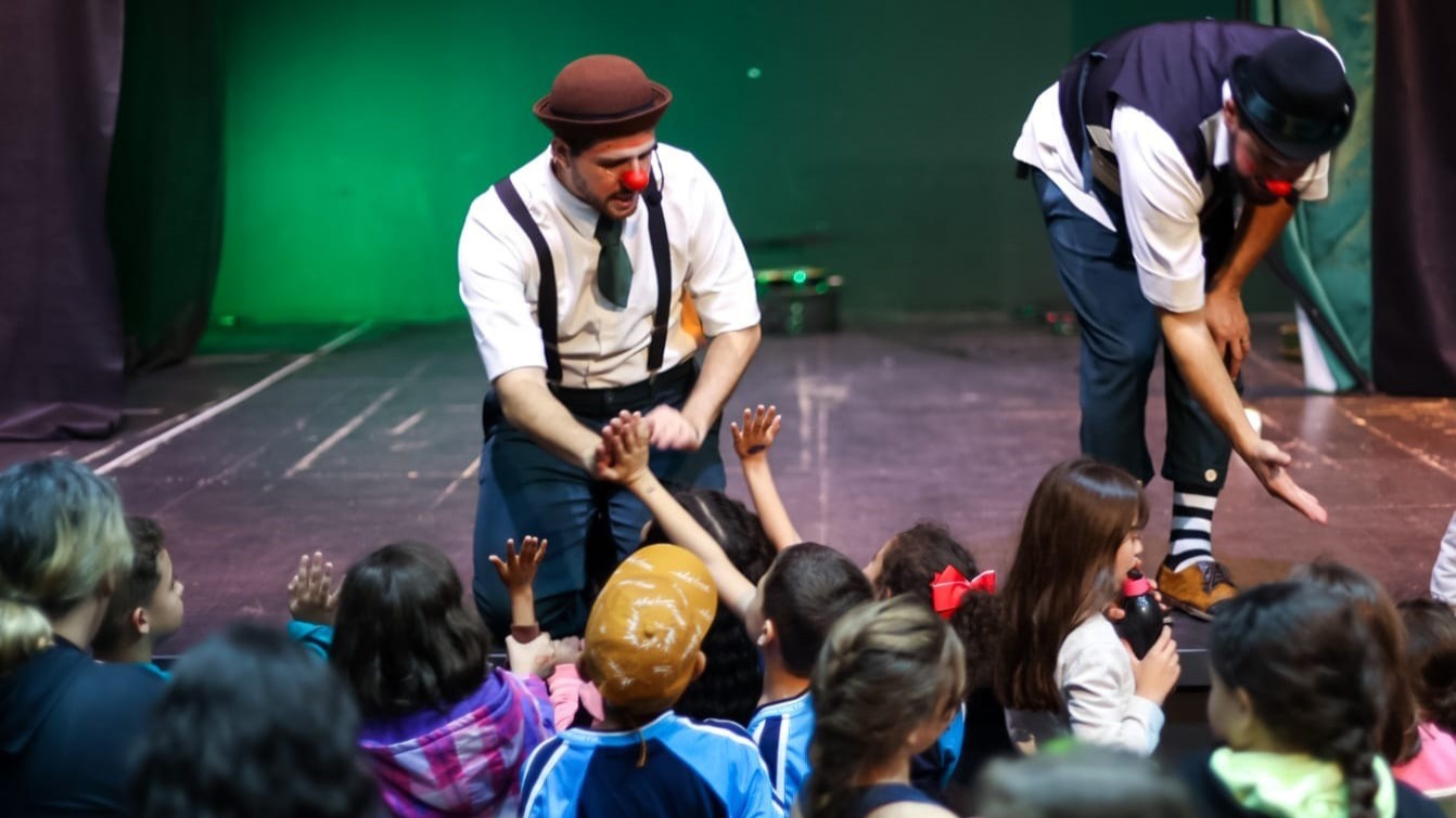 Caravana Kids chega a Iracemápolis e Cordeirópolis com teatro educativo e divertido