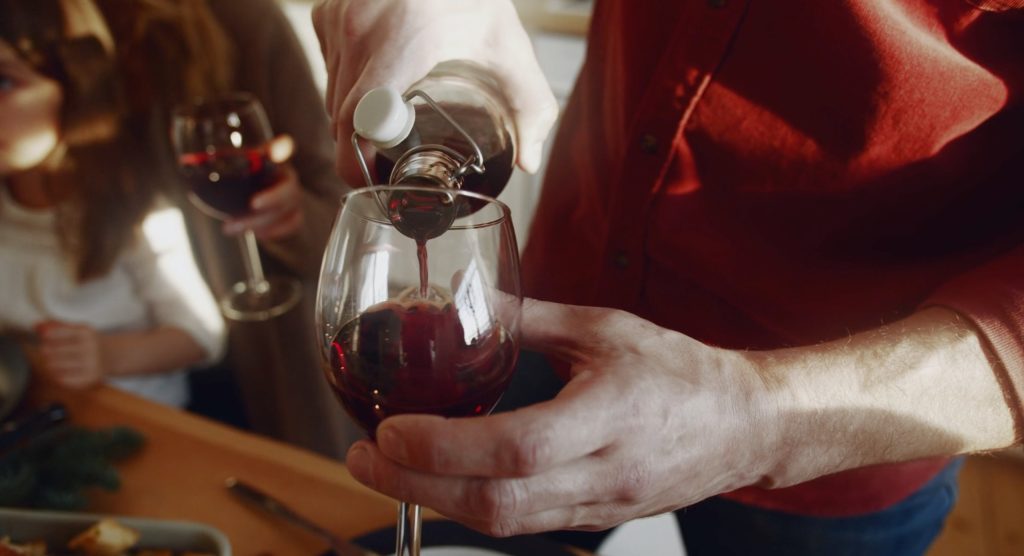 Consumo de álcool está associado a lesões cerebrais ligadas à demência