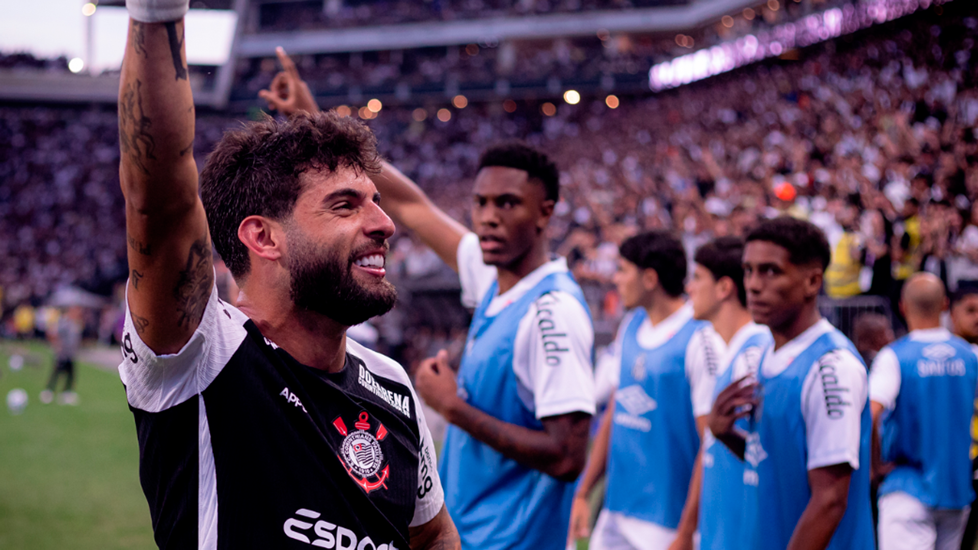 Corinthians vence Clássico Alvinegro e Palmeiras abre vantagem na ponta
