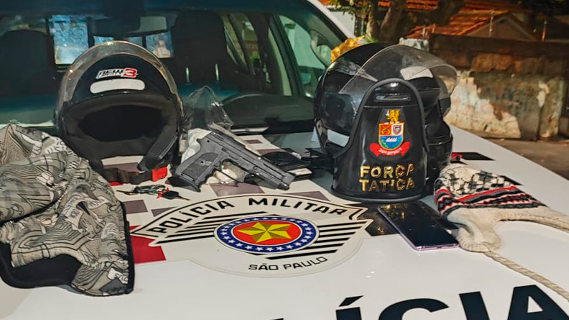Dupla é presa após roubar mulher com arma falsa em Limeira