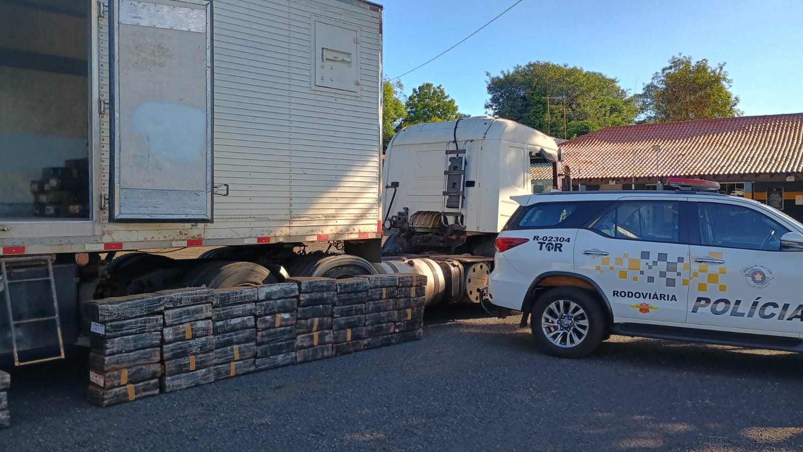 Dupla é presa com 2 toneladas de maconha no interior de SP