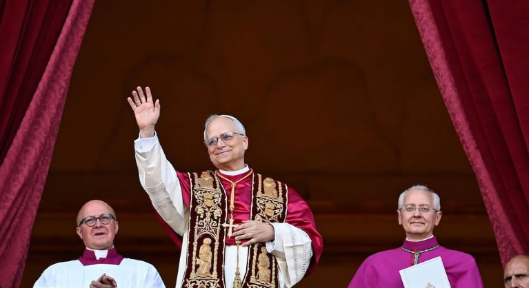 Em sua primeira missa como Papa, Leão XIV prega unidade e acolhimento