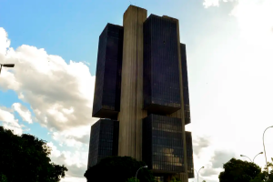 Entidades do setor produtivo criticam aumento da Selic