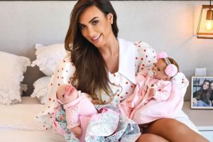 Famosos agora aparecem nas redes com porco reborn