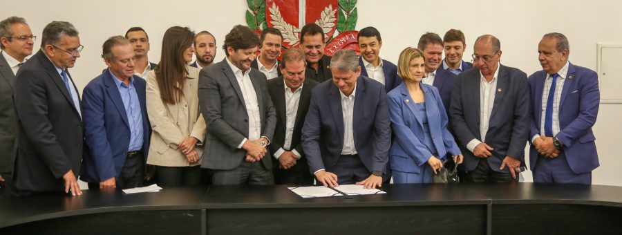 Governo de SP envia à Alesp proposta que eleva salário mínimo estadual para R$ 1.804