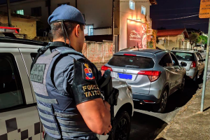 Homem é detido com veículo com queixa de estelionato em Limeira