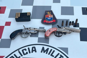 Homem é preso após agredir e ameaçar companheira com arma em Limeira