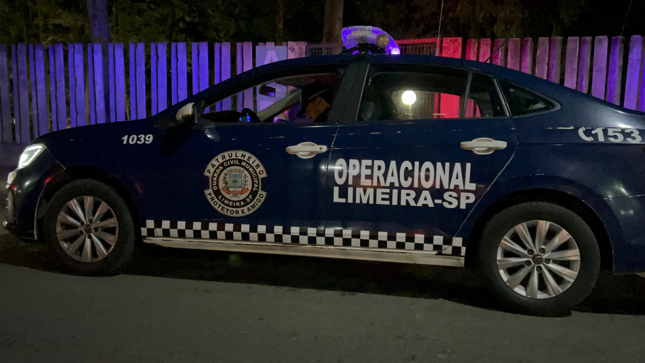Homem fica trancado dentro do Bosque Maria Thereza após fechamento dos portões