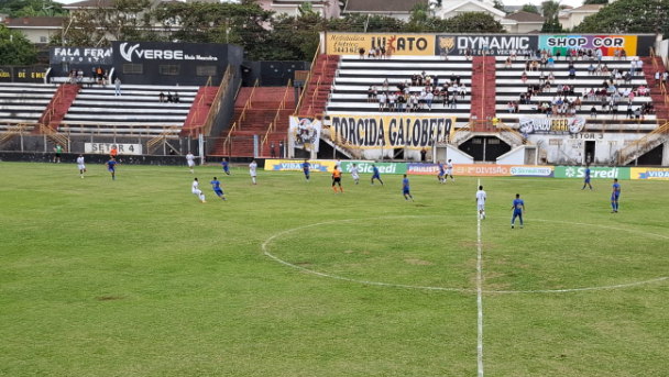 Independente luta, mas é derrotado pelo Guarulhos no Pradão pela Bezinha