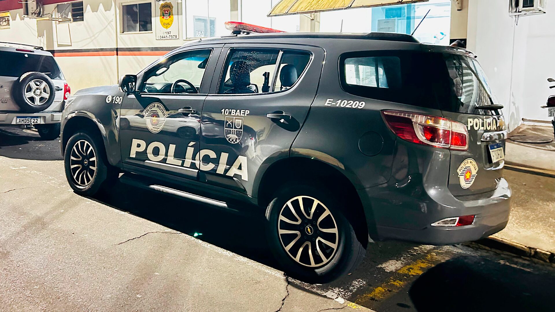 Jovem é preso com carro roubado e com sinais de adulteração em Limeira