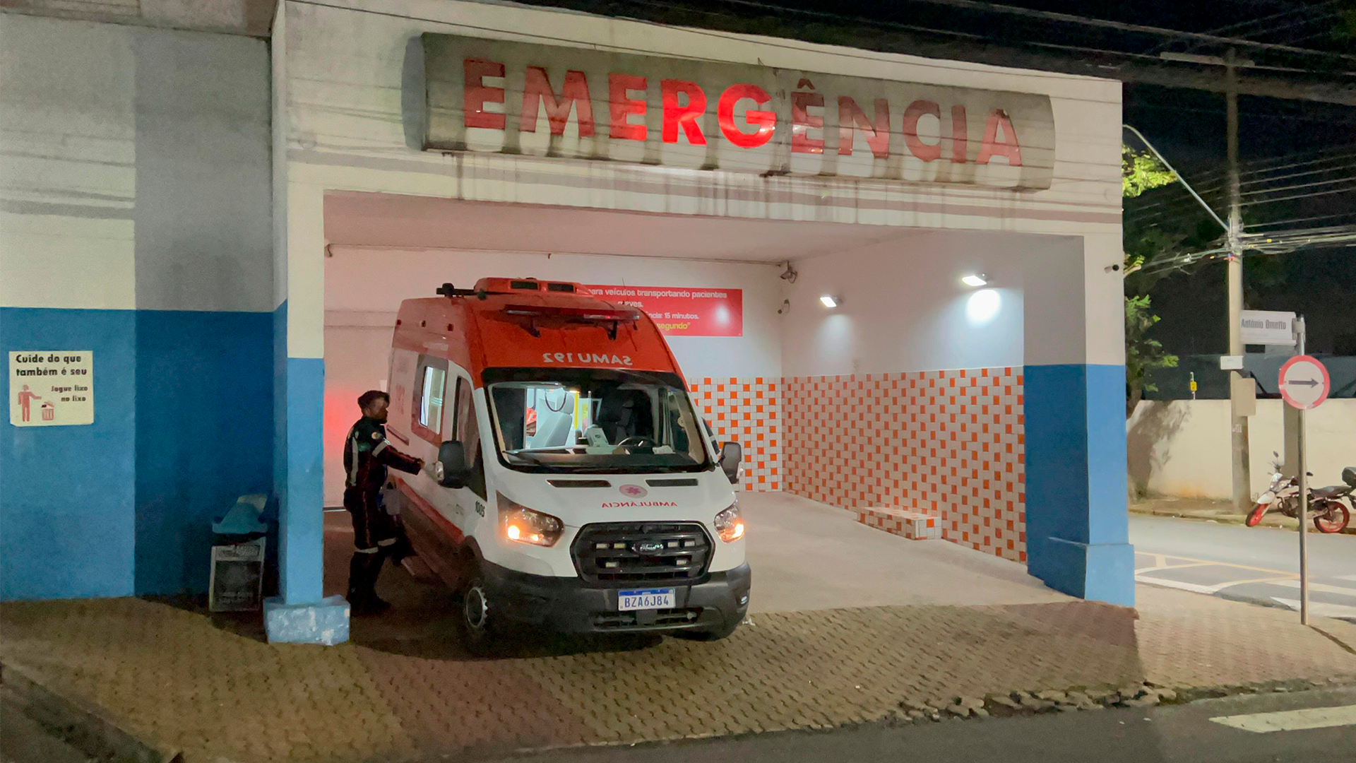 Jovem fica ferido após ser atropelado por moto no Jd. Roseira, em Limeira