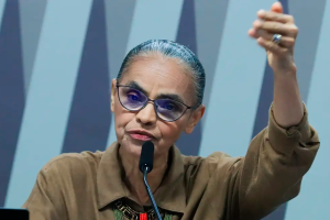 Marina Silva deixa audiência após ataque e ofensas de senador
