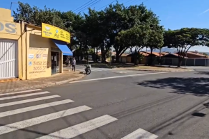 Morador denuncia risco em faixa de pedestres próximo à escola no Parque Nossa Senhora das Dores, em Limeira