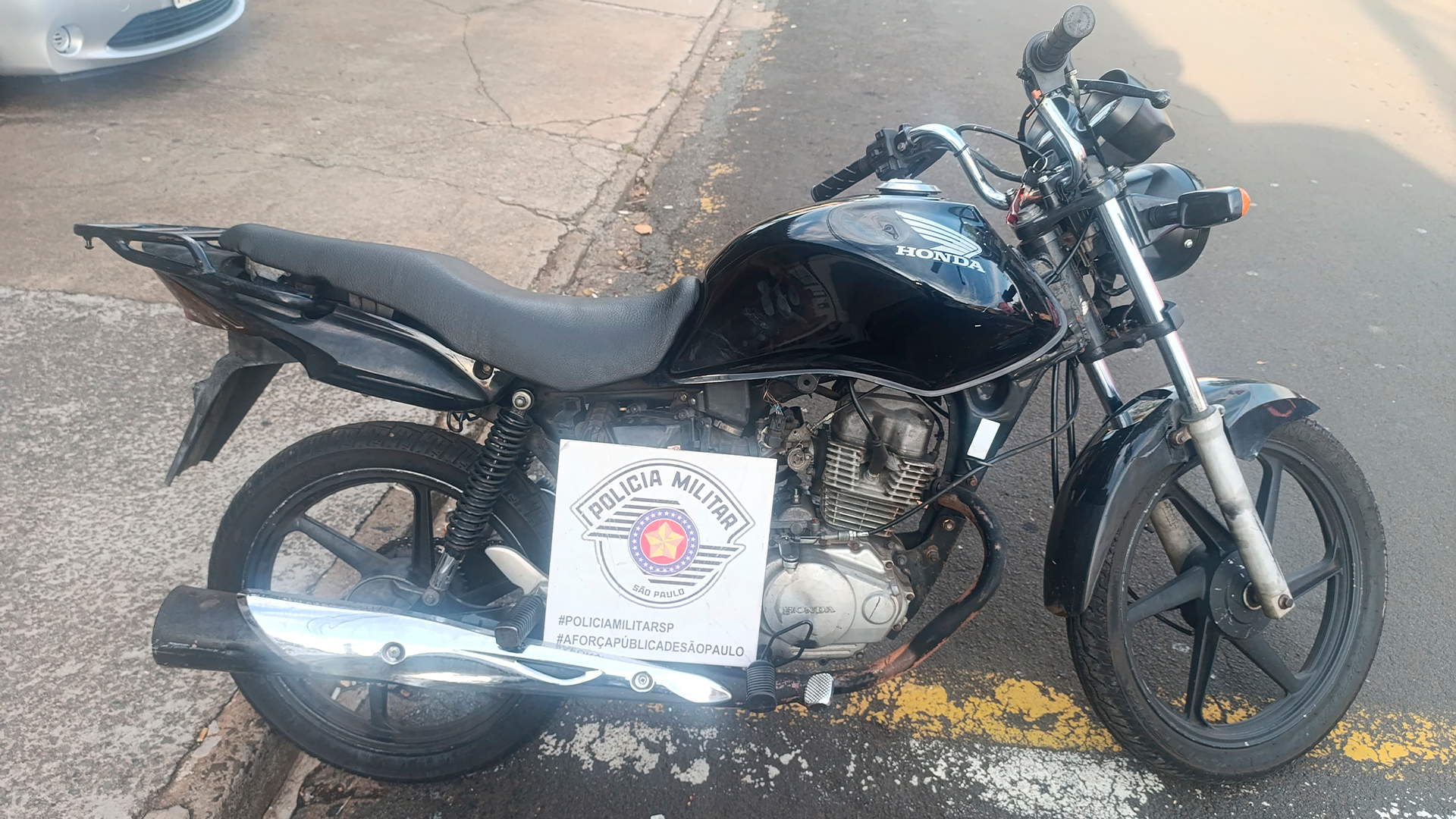 Moto furtada é localizada em ferro-velho no Jd. Pérola, em Limeira