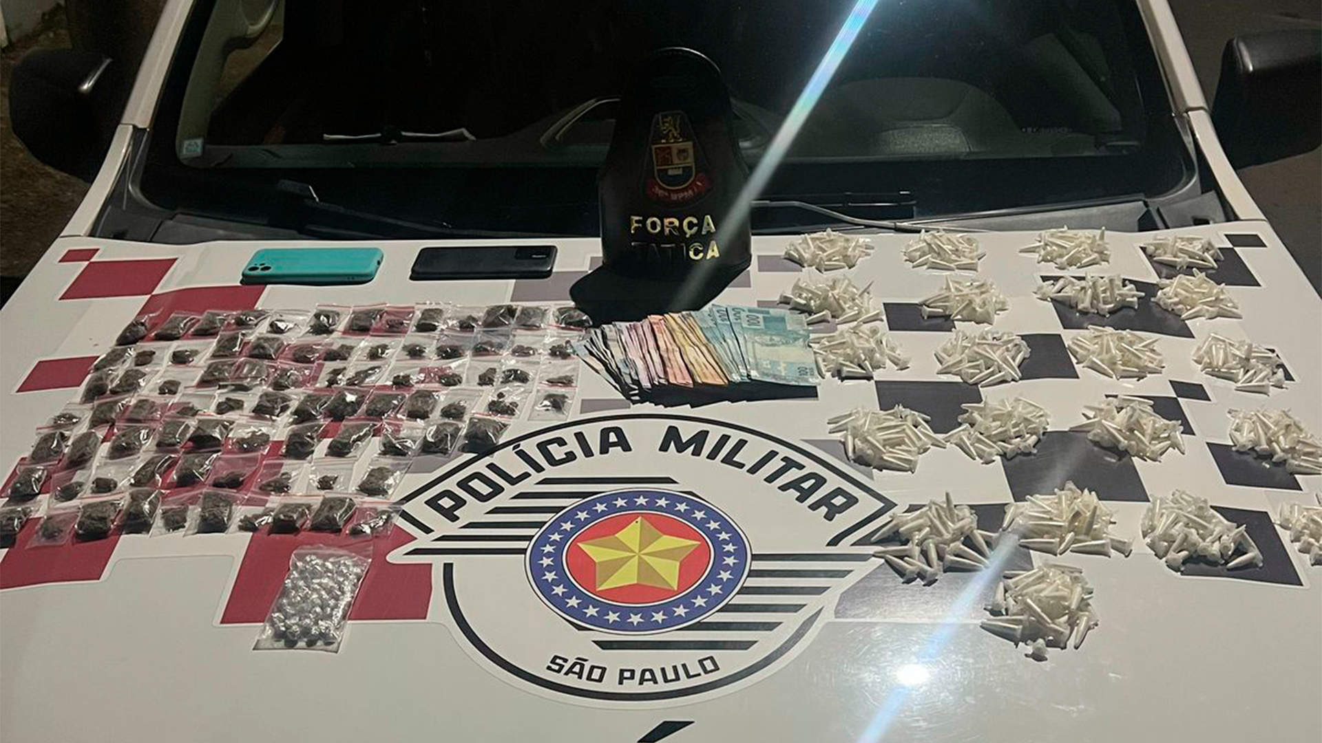 PM apreende drogas e dinheiro no Profilurb, em Limeira