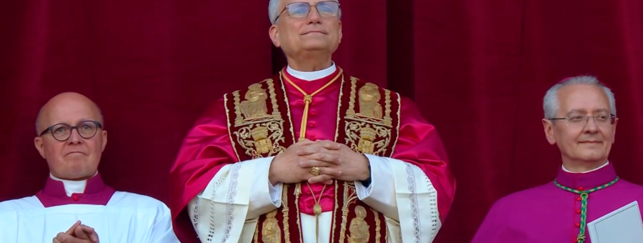 Papa Leão XIV pede paz e lembra Francisco: “ajudem a construir pontes”