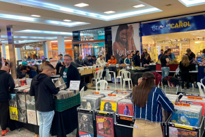 Pátio Limeira Shopping sedia Feira de Discos com mais de 5 mil itens