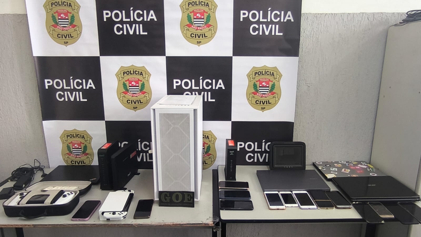 Polícia Civil cumpre mandados contra grupo de ódio que planejava ataque em show de Lady Gaga