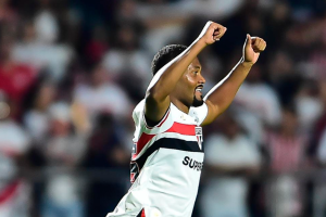 São Paulo vence 1ª no MorumBIS e garante liderança do Grupo D