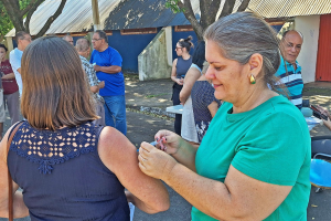 Saúde aplica 1,8 mil vacinas no Dia D em Limeira; imunização segue disponível