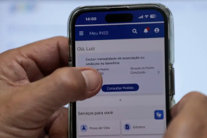 Segurados do INSS podem pedir devolução de descontos ilegais