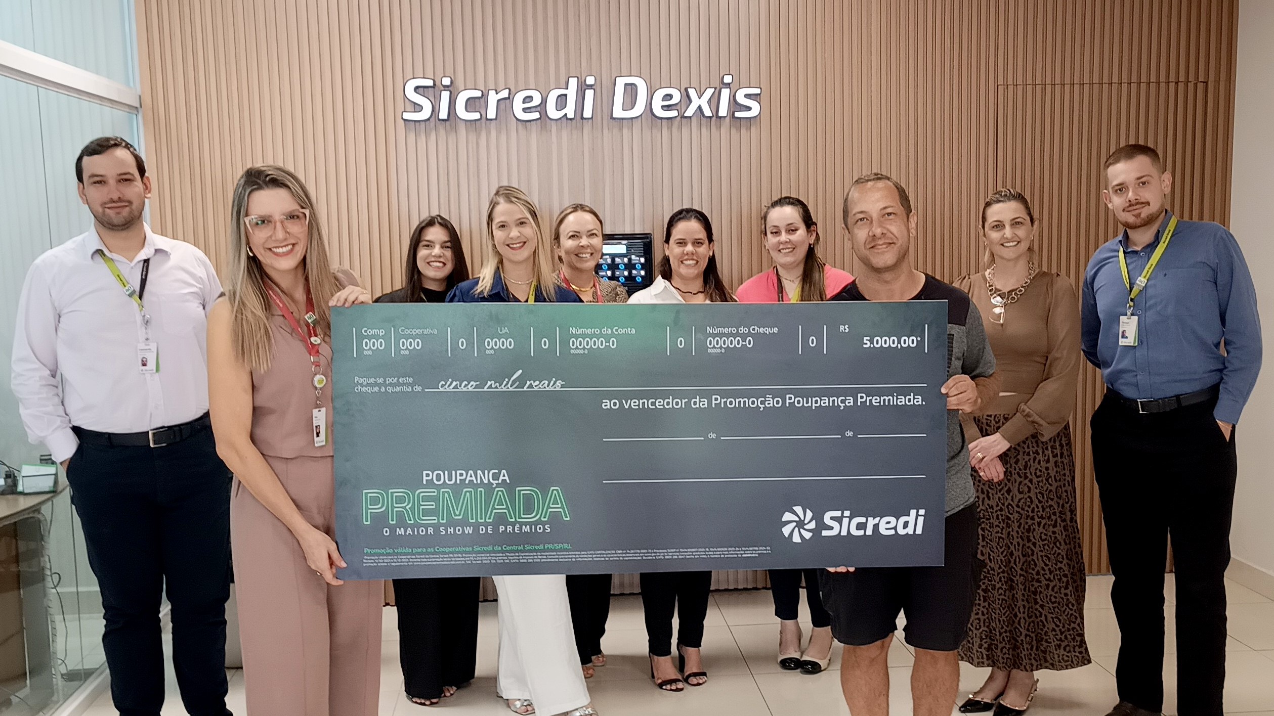 Sicredi Dexis contempla dois associados com a Poupança Premiada
