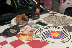 Três jovens são presos com mais de 800 porções de drogas no Profilurb, em Limeira